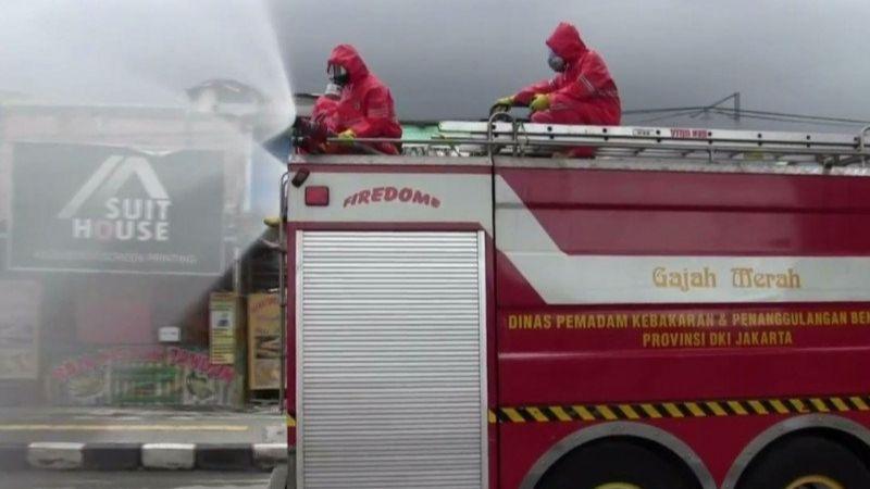 Sejumlah Ruas Jalan di Jakarta Utara Juga Disemprot Cairan Disinfektan