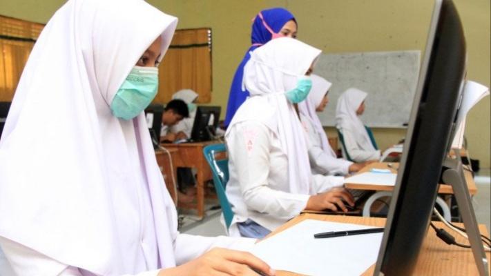 Ujian Nasional SMP dan SMA Resmi Ditiadakan Akibat COVID-19
