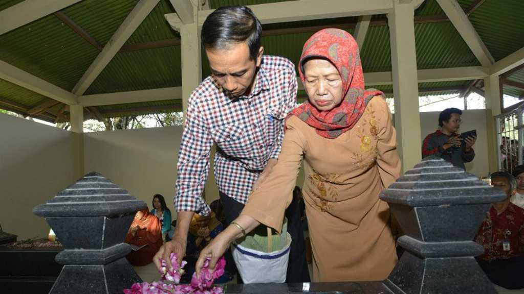 Ibunda Jokowi Tutup Usia, Pianis Ananda Sukarlan Persembahkan Sebuah Lagu