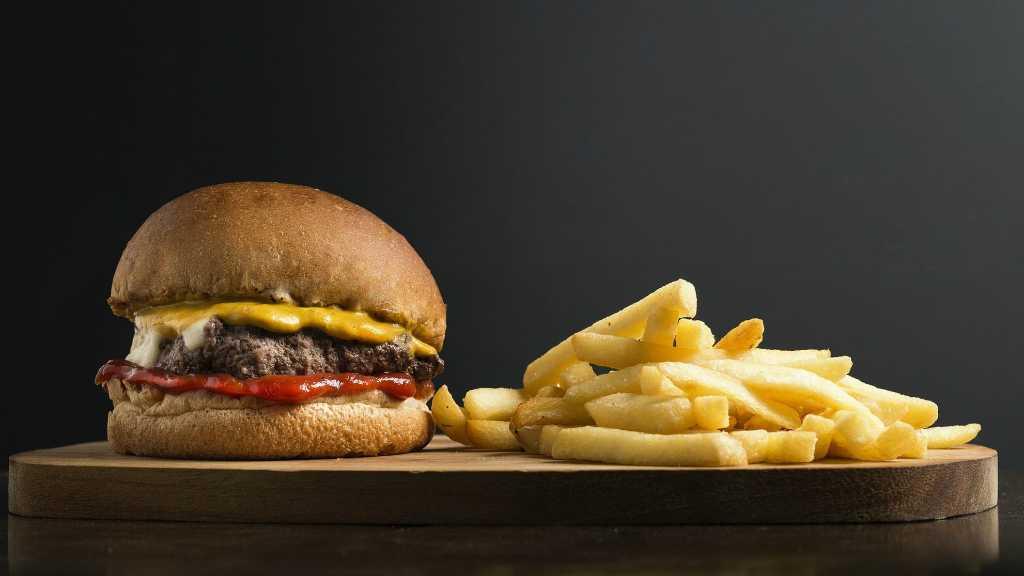 Galau Virus Korona Bikin Insomnia Jadi Akut? Jangan Ditambah 5 Makanan Ini