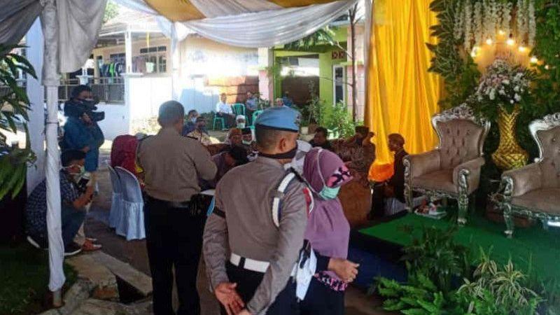 Warga Kuningan Gelar Resepsi Nikahan saat Wabah Korona, Dibubarkan Polisi