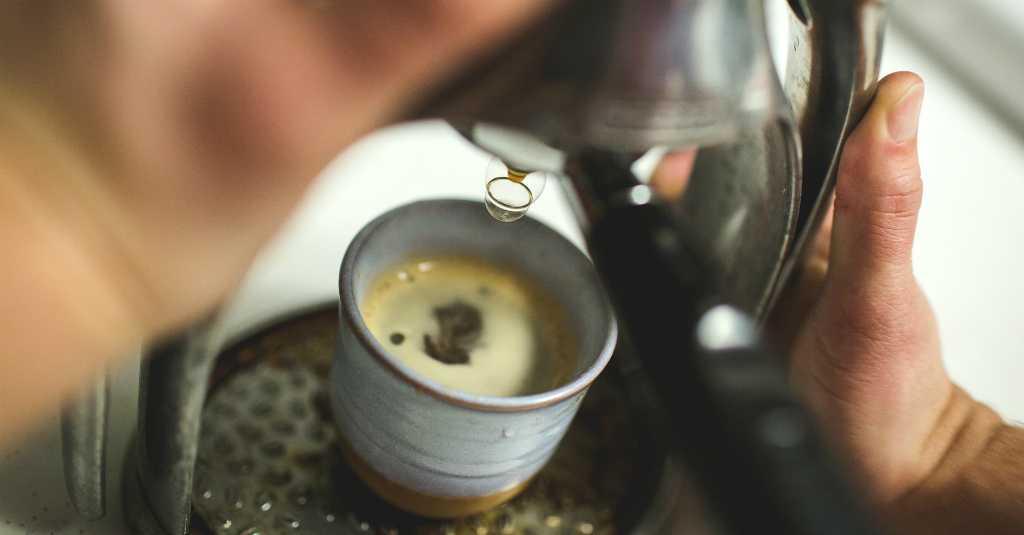 Tips Menyeduh Kopi Nikmat Ala Kafe Saat di Rumah Aja