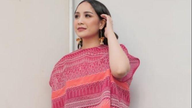 Nangis Saat Nonton Drama Korea, Nagita Slavina jadi Trending di Twitter