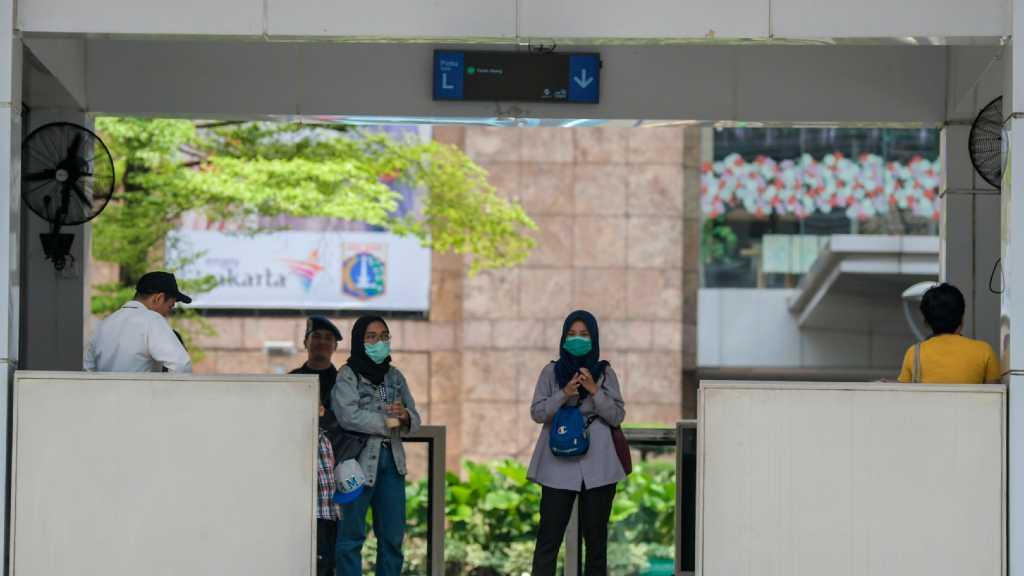 Anies Bakal Bagikan Masker Gratis untuk Warga Lewat Kelurahan