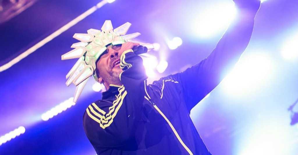Jamiroquai Ubah Lirik Lagu 'Let's Dance' David Bowie Menjadi 'Lockdown'