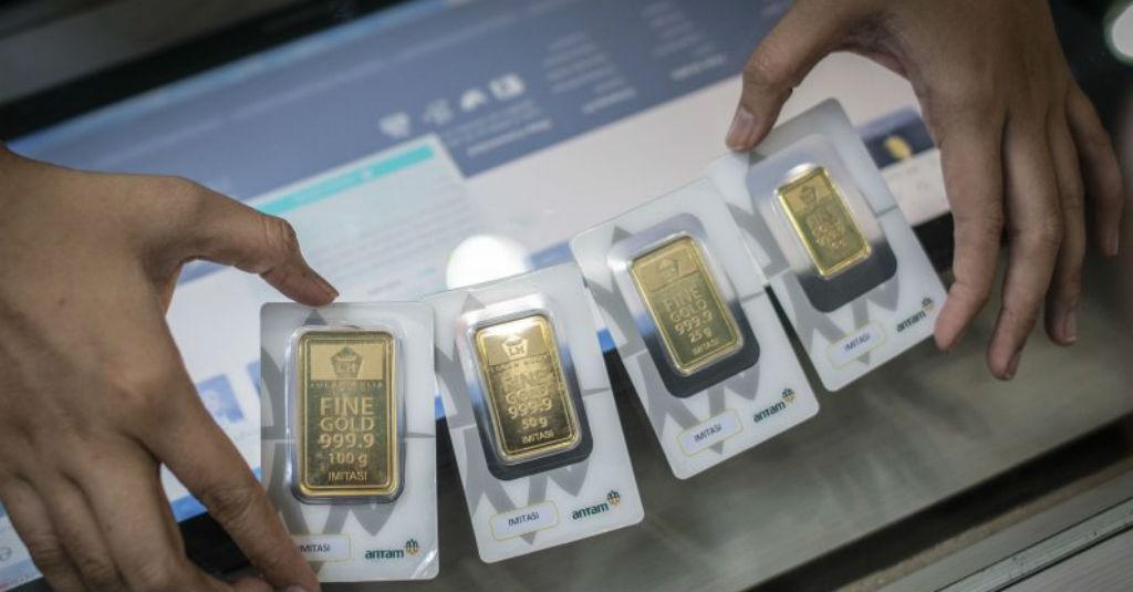Harga Emas Antam Turun Rp2.000 per Gram