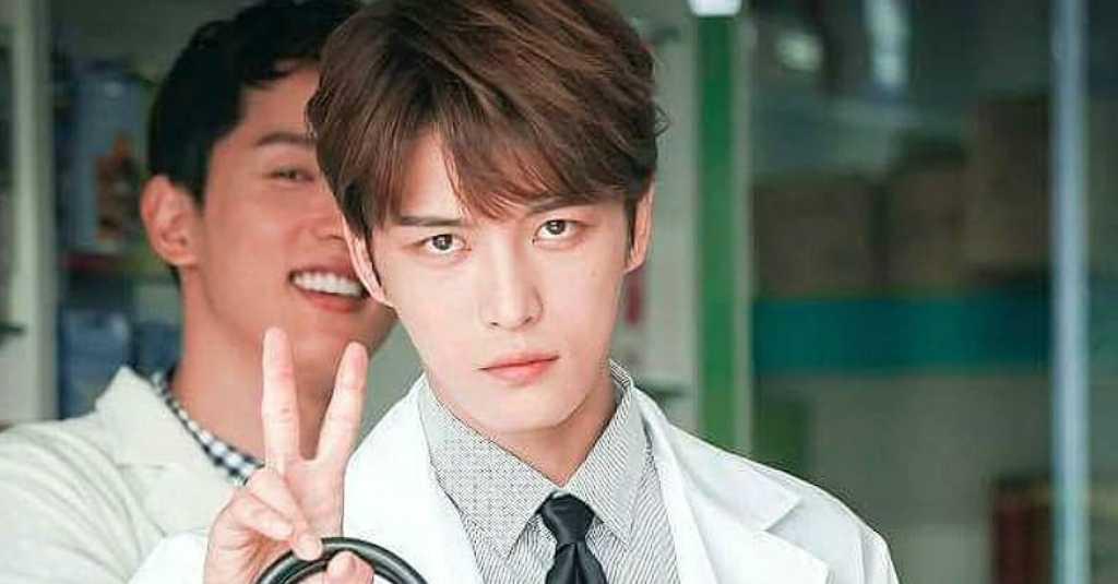 April Mop,  Kim Jaejoong Pura-Pura Positif Korona