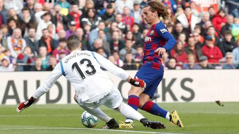 Griezmann Dukung Giroud di Tengah Konflik Lawan Benzema