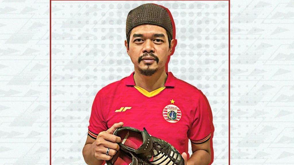 Lawan Pandemi Korona, Bambang Pamungkas Lelang Sepatu Bersejarah