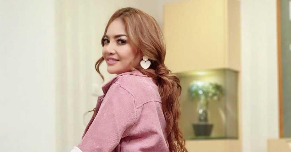 Puasa Tahun Ini Irma Darmawangsa Perbanyak Ibadah di Rumah