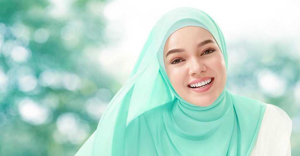 Dewi Sandra Tak Mudah Mendapatkan Guru yang Tepat Saat Awal Berhijrah