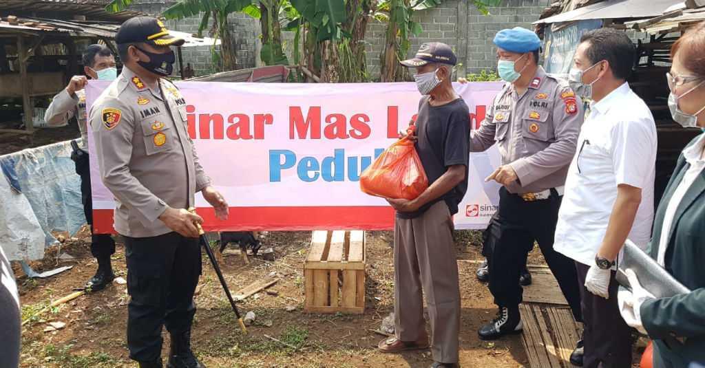 Sinar Mas Land Salurkan Bantuan 5.000 Paket ke Warga Terdampak COVID-19