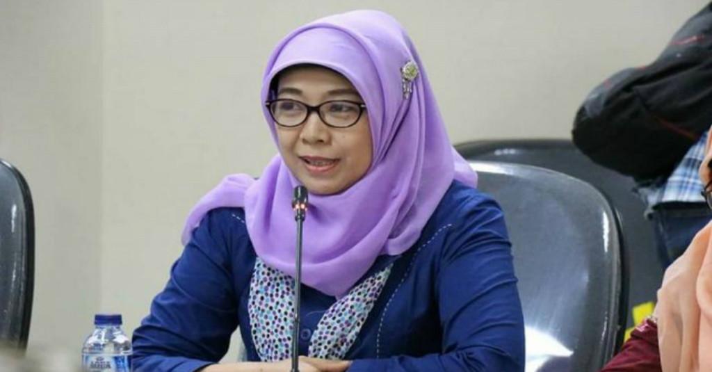 Buntut Polemik Berenang Bisa Hamil, Jokowi Pecat Sitti Hikmawatty dari KPAI