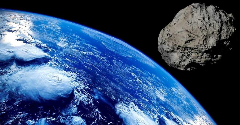 Batu Bulan Seberat 13,5 Kg Dijual Rp 18,7 Juta