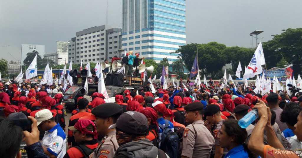 Aksi Virtual Kampanye hingga Baksos Pembagian APD Iringi May Day 2020