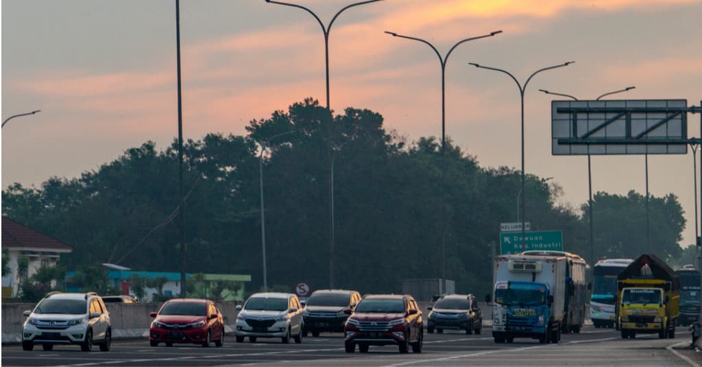 Polisi Amankan Dua Mobil Rental Bawa Pemudik di Bekasi Menuju Jawa Tengah