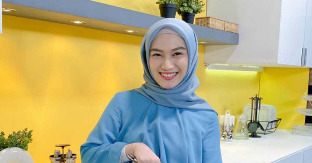 Selama di Rumah Aja, Melody Laksani Belajar Masak