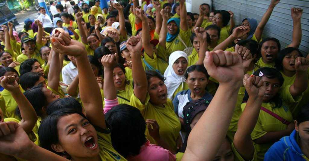 Buruh Desak Perusahaan Terapkan Libur Berbayar dan THR di Tengah Pandemi