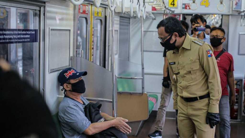 5 Kepala Daerah Bodebek Sepakat Penumpang KRL Wajib Tunjukan Surat Tugas