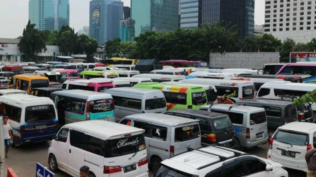 Travel Gelap Angkut Pemudik Masih Nekat Beraksi, 202 Kendaraan Diamankan