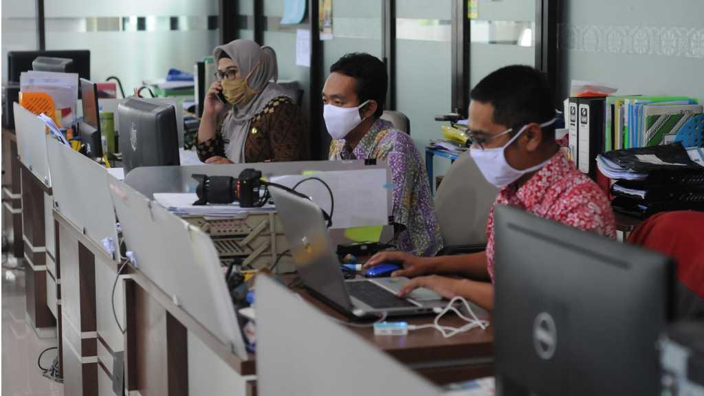 Pekerja di Bawah Usia 45 Tahun Bisa Bekerja di Tengah Pandemi Korona