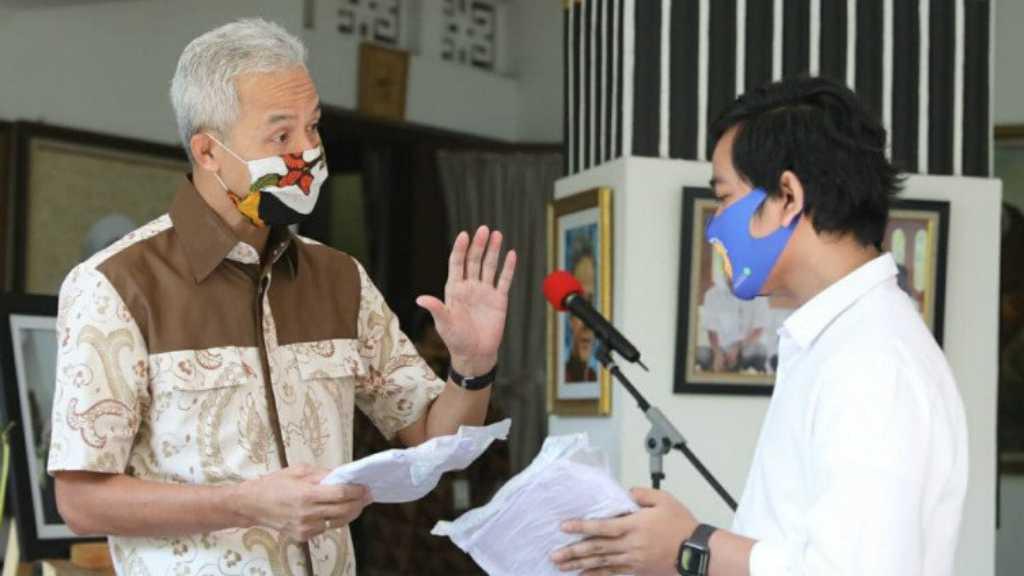 Pembicaraan Rahasia 3 Menit Ganjar-Gibran di Tengah Pandemi Korona