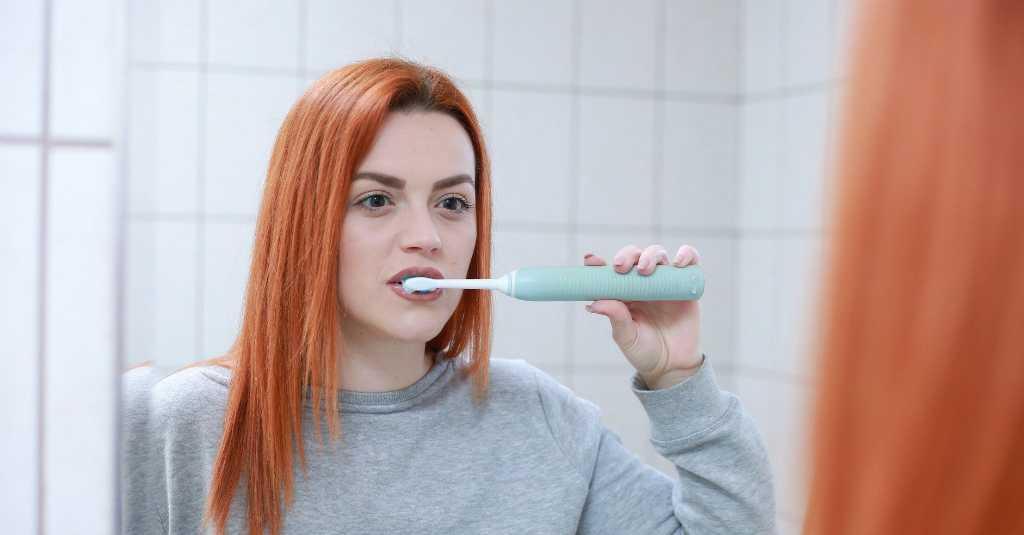 Berapa Lama Idealnya Menyikat Gigi yang Baik Menurut Ahli?