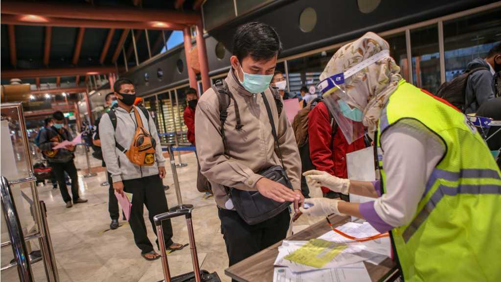 WNI dan WNA dari Luar Negeri Wajib Punya Surat Sehat