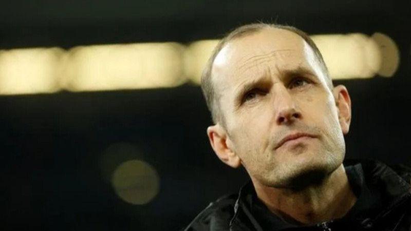 Gara-gara Pasta Gigi, Pelatih Augsburg Tak Bisa Dampingi Timnya Berlaga