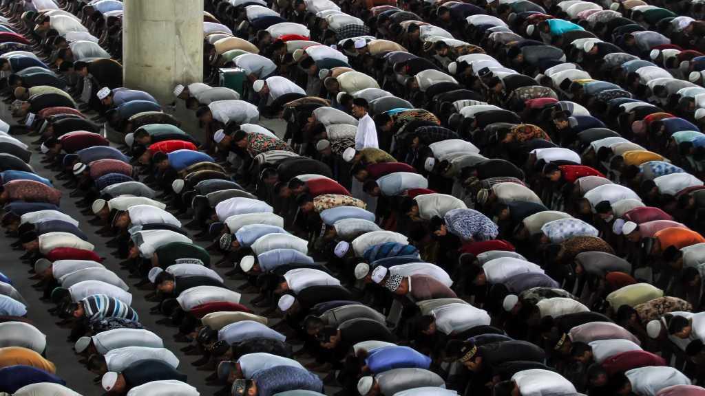 Garut Zona Biru COVID-19, MUI Persilahkan Warga Salat Id Berjamaah