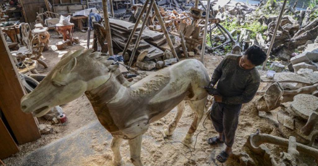 Penuhi Permintaan Ekspor, Menko Luhut Ingatkan Pentingnya SVLK