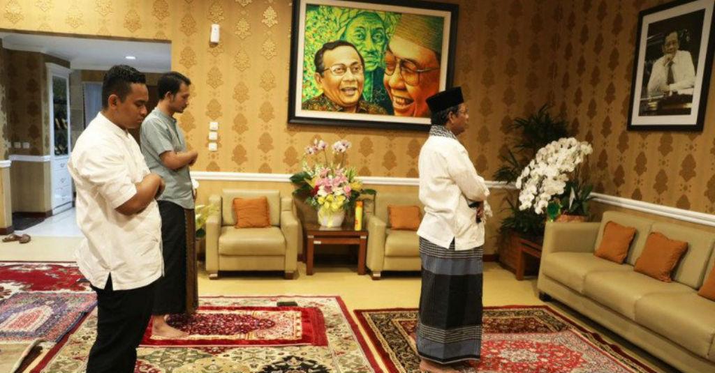 Mahfud MD Ajak Masyarakat Halal Bi Halal di Rumah Aja