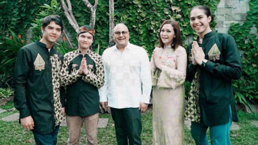 Maia Estianty Pilih Foto Stok Lebaran Tahun Lalu karena Tak Ada Open House