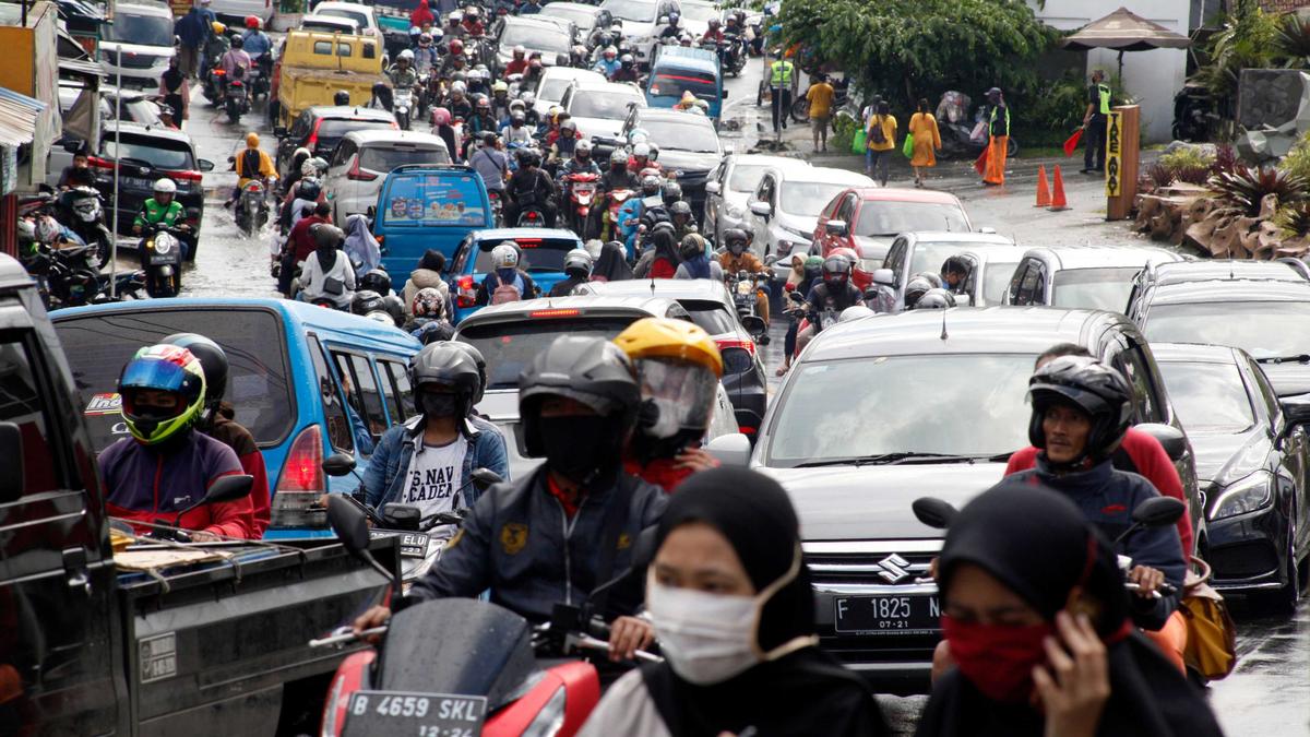 Pemkab Bogor Diminta Turun Tangan Atasi Kepadatan Jalur Puncak Saat PSBB