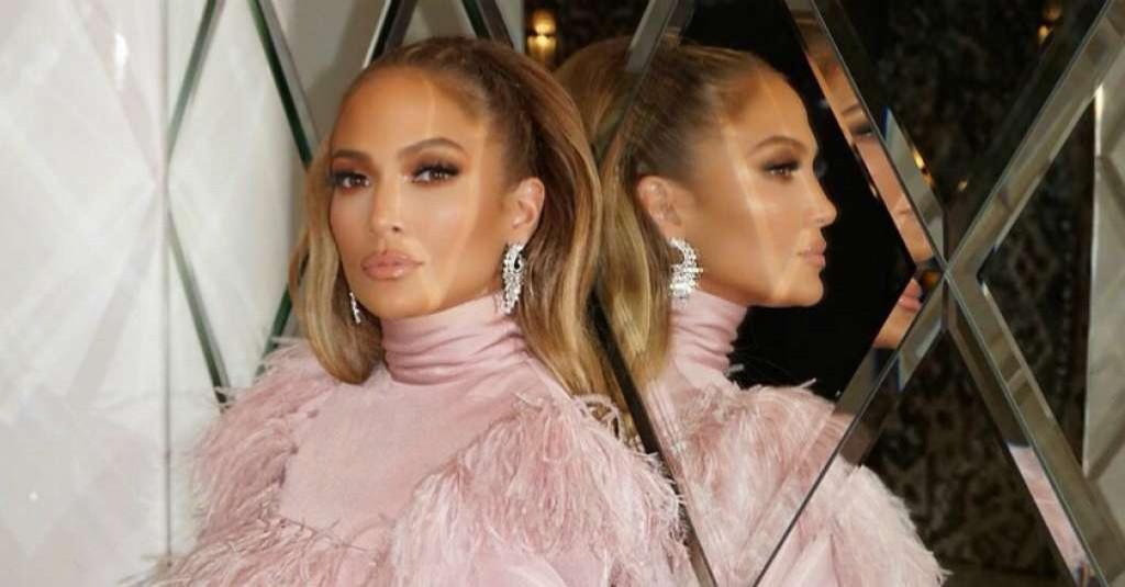 Batal Nikah karena Korona, Jennifer Lopez Patah Hati