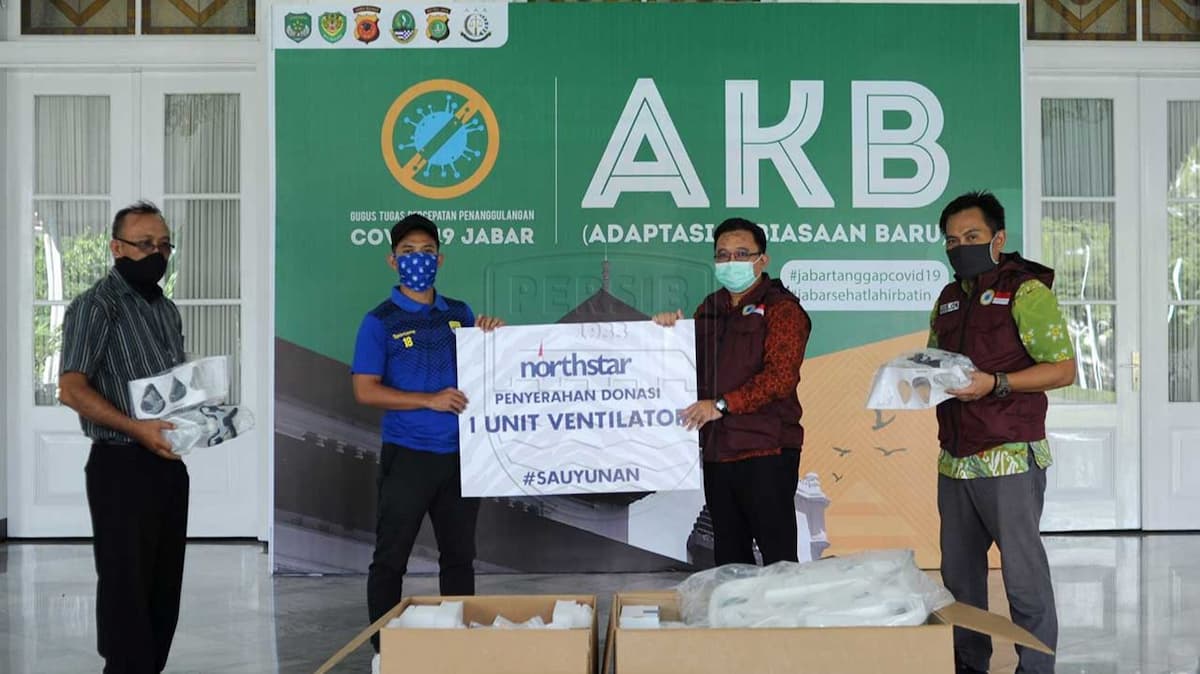 Lawan Korona, Persib Serahkan Bantuan Ventilator ke Pemprov Jabar