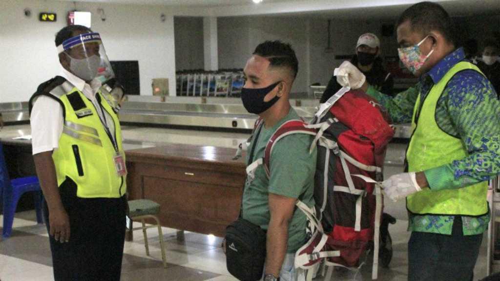 Perdospi: Daripada Batasi Penumpang Pesawat Lebih Baik Tambah APD