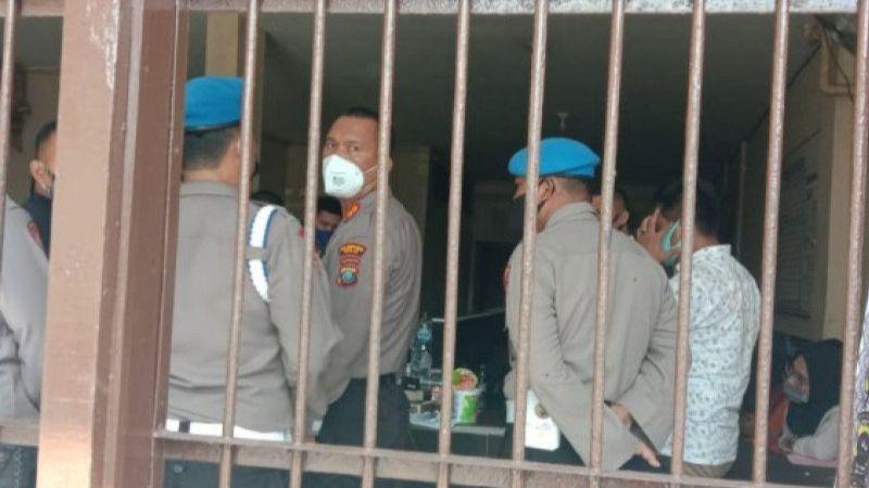 Seorang Oknum Polisi Terpergok Bawa Sabu ke Rutan, Modusnya Antar Makanan