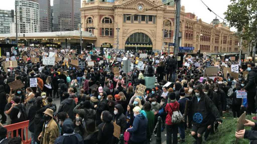 Nah Lho, Seorang Demonstran 'Black Lives Matter' Melbourne Positif COVID-19