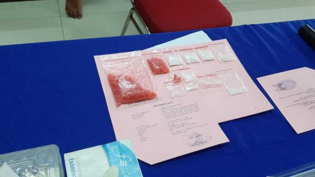Polres Jaksel Ungkap Sabu Jenis Baru Berwarna Merah dari Pasutri