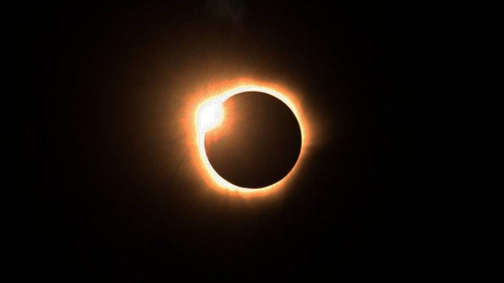 Niat dan Tata Cara Salat Gerhana Matahari di Rumah