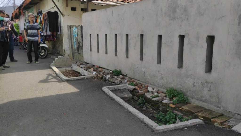 Menengok Haru Makam Berada di Jalan Umum Pisangan Lama Jaktim