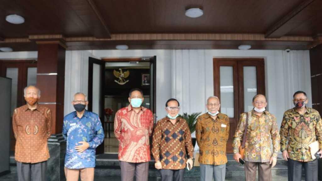 Mahfud MD Dampingi 14 Purnawirawan TNI Bertemu Jokowi di Istana Bogor