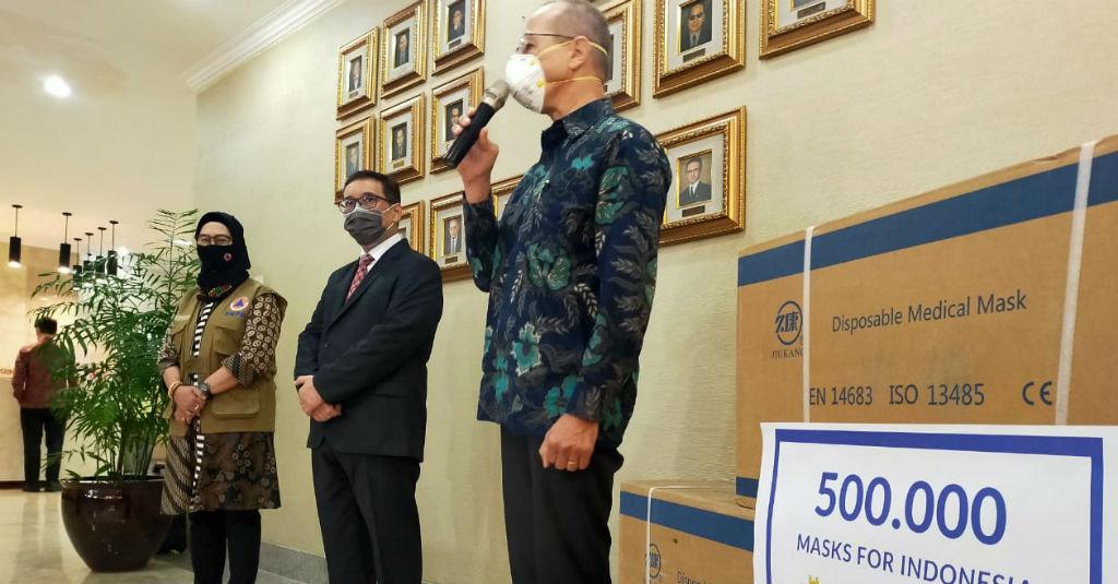 UNDP Serahkan 500.000 Masker untuk Bantu Indonesia Atasi COVID-19