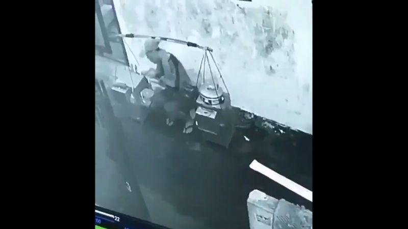 Pengakuan Pembeli Bakso yang Diludahi, dari Curiga Hingga Takut Menegur