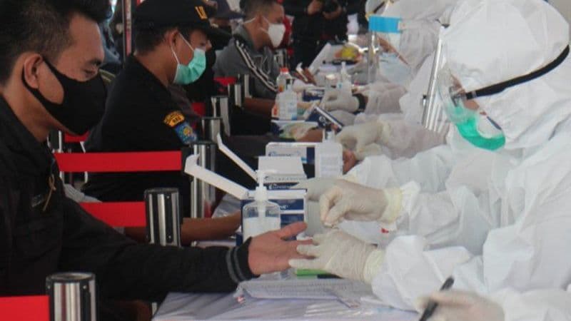 92.964 Warga Surabaya Telah Jalani Tes Cepat COVID-19 Gratis