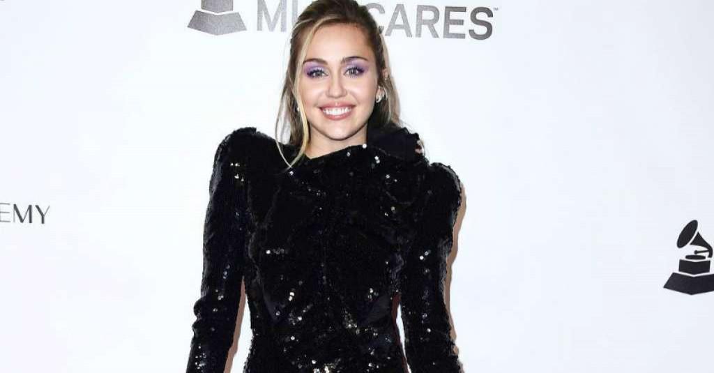 Dituding Mencuri Foto Dirinya Sendiri, Miley Cyrus Dituntut 150 Ribu Dolar