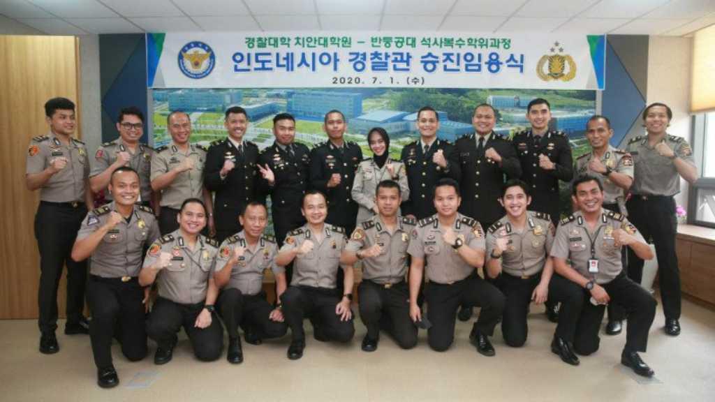 Keren! 6 Perwira Polisi Indonesia Terima Kenaikan Pangkat di Korsel