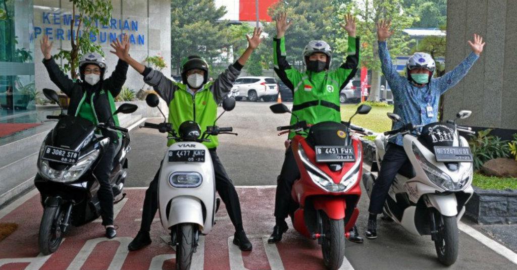 Selama Pandemi COVID-19, Menhub Apresiasi Inovasi Ojek dan Taksi Online