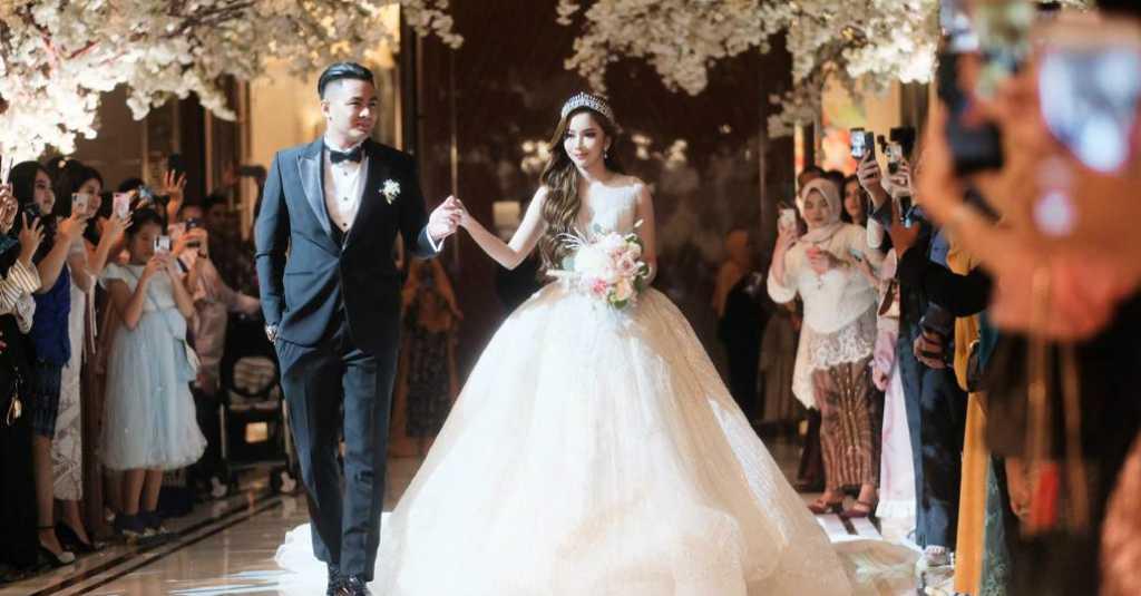 Istri Guntur Triyoga, Apristiyah Hamil Bayi Kembar Berkat Doa di Mekkah